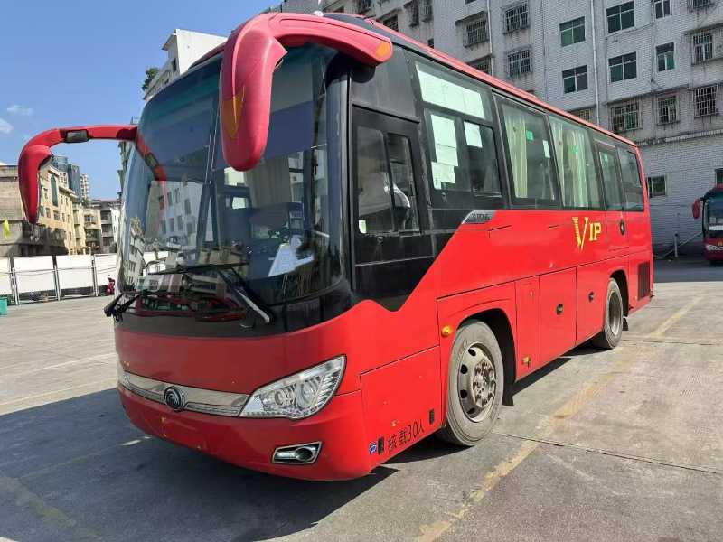 2018年8月上牌同款十臺國五30座宇通氣囊營運(yùn)車