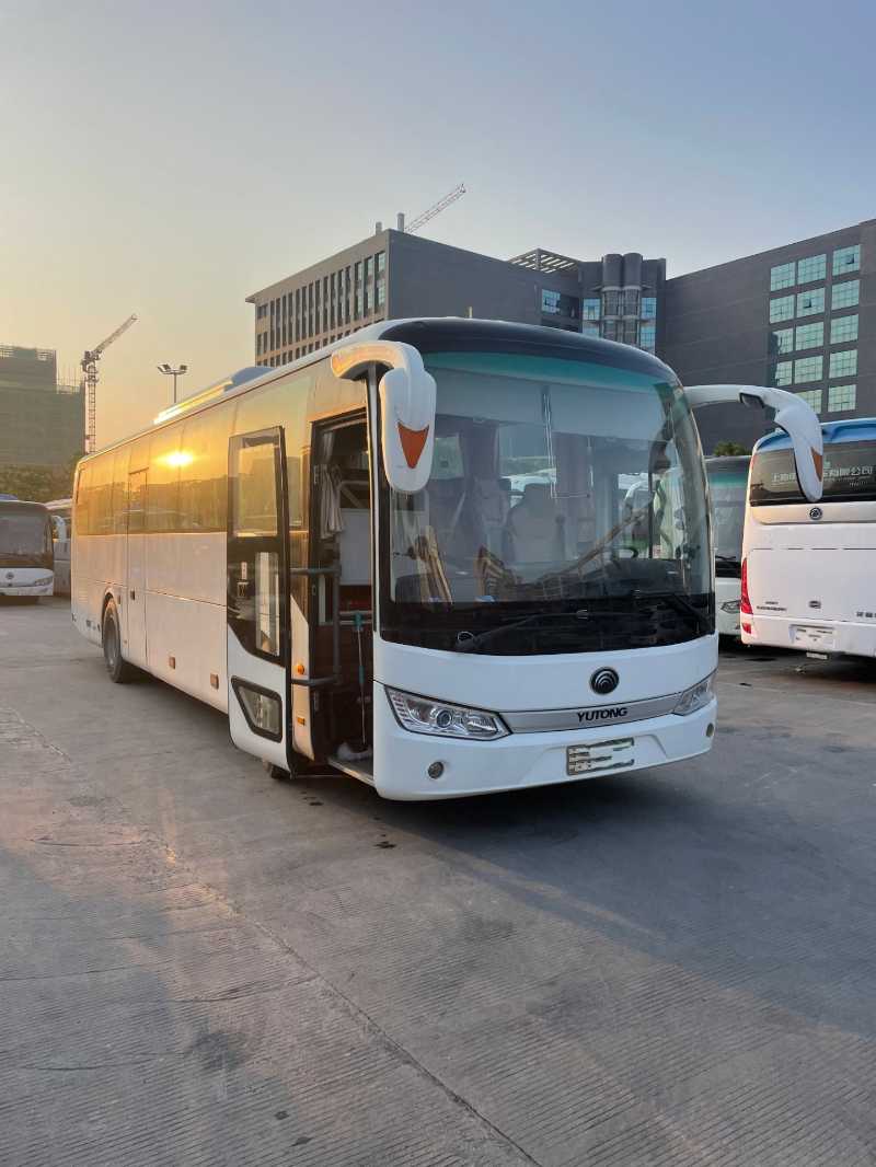 2018年10月上牌多臺(tái)48座非營運(yùn)寧德時(shí)代宇通6115電車
