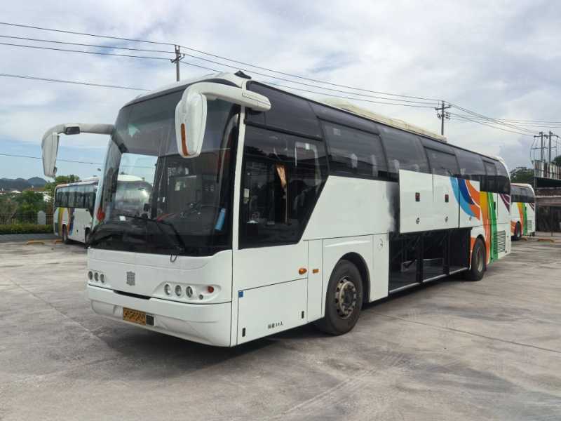 2019年上牌多臺(tái)50座國(guó)五中車6122氣囊可提雙檔旅游車
