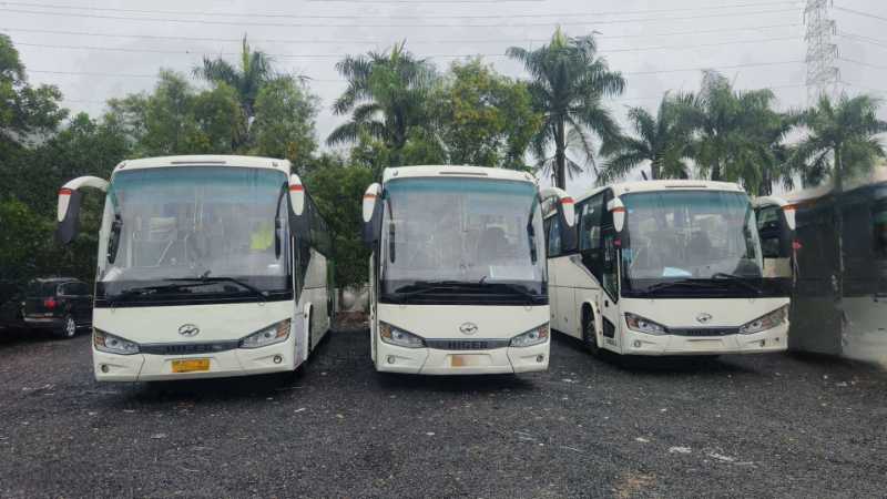 2018年底上牌同款多臺(tái)國(guó)五48座海格6111有中門暖氣車