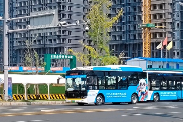 護(hù)航“世運(yùn)會”！中車純電公交助力成都交通網(wǎng)絡(luò)