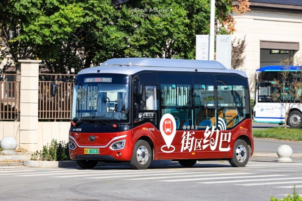 濟南公交：街區(qū)約巴”521路一周歲啦，它想和大家說……