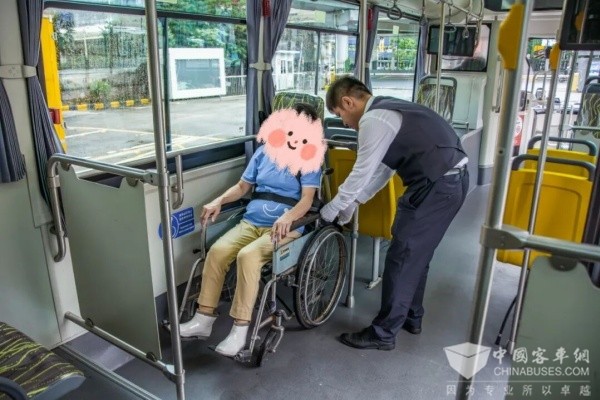 黨建引領(lǐng)公交服務(wù)：49路車隊打造流動的“紅色溫暖驛站”