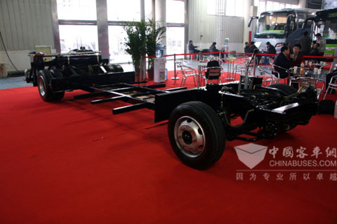 江淮HFC6703KYF底盤(pán)榮獲第五屆中國(guó)國(guó)際客車(chē)大賽“最佳客車(chē)底盤(pán)獎(jiǎng)”