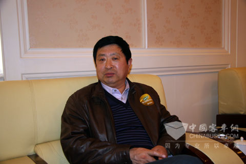 盤錦福達(dá)汽車客運(yùn)有限公司的田有?？偨?jīng)理接受專訪