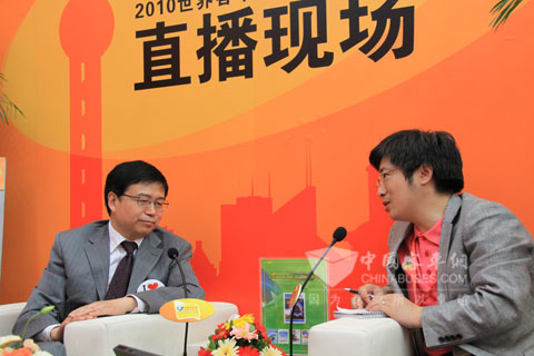 常州黃?？偨?jīng)理王甫新接受客車網(wǎng)專訪