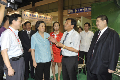 中大新能源客車(chē)閃耀中國(guó)國(guó)際建設(shè)環(huán)境友好型社會(huì)成果展覽會(huì)