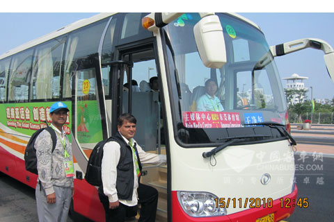 GZ6107F團(tuán)體旅游車(chē)被選定為亞運(yùn)會(huì)開(kāi)幕式媒體唯一接送專用車(chē)