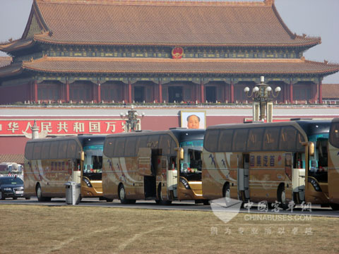 氣勢(shì)恢宏的金旅車隊(duì)