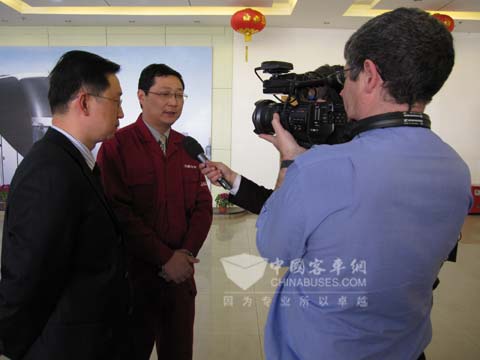 歐洲電視臺(tái)采訪安凱客車(chē)董事長(zhǎng)王江安