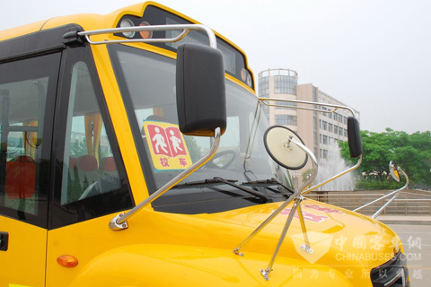 LCK6800DX的長(zhǎng)頭設(shè)計(jì)