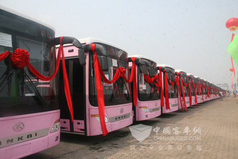 9.9億元！3000輛安凱校車今日遠(yuǎn)赴沙特