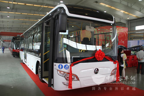 中國(guó)首輛獲歐盟整車認(rèn)證的純電動(dòng)客車YS6120GBEV