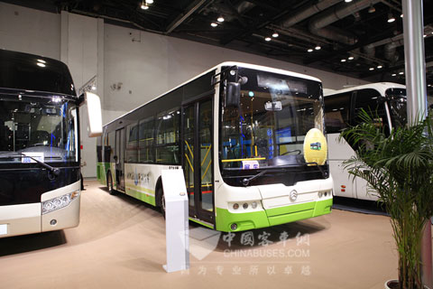 金旅XML6125插電式混合動(dòng)力獲“最佳新能源客車”