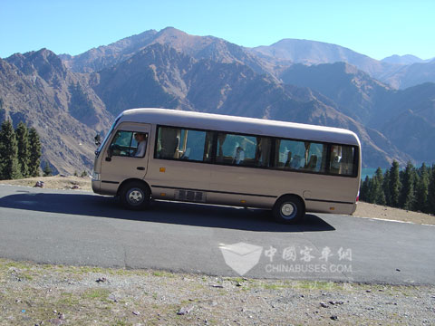 新疆天山大峽谷景區(qū)車