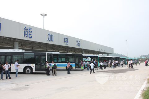   2013中國(guó)首屆公共汽車節(jié)能大賽現(xiàn)場(chǎng)