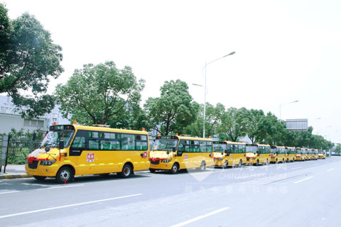 發(fā)往黑龍江綏化市北林區(qū)的海格智慧安全校車(chē)