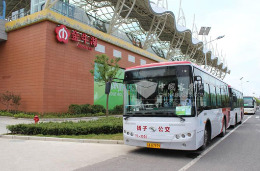 大金龍服務(wù)青奧會(huì)帆船運(yùn)動(dòng)比賽接送車