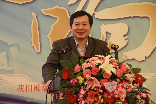 中國(guó)科學(xué)院物理研究所、中國(guó)凝聚態(tài)物理國(guó)家實(shí)驗(yàn)室研究員黃學(xué)杰