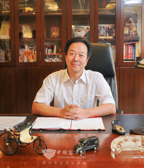 廈門金龍汽車集團(tuán)董事長(zhǎng)廉小強(qiáng)