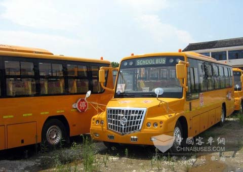 校車閑置，因市場調(diào)研不足？