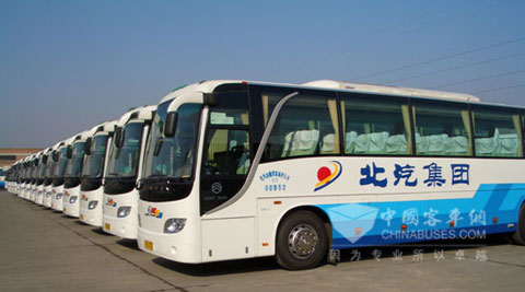 北汽集團(tuán)整齊的車隊(duì)