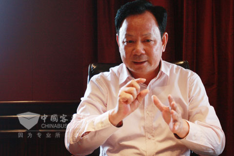五洲龍客車董事長(zhǎng)張景新