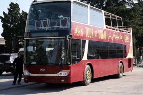 安凱“78座奔馳敞篷車(chē)”再次“遠(yuǎn)嫁”迪拜