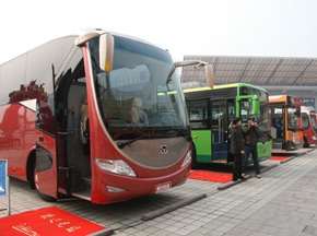 順勢(shì)而為盡顯企業(yè)責(zé)任——專(zhuān)訪恒通客車(chē)總經(jīng)理鄧平