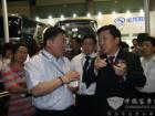 領(lǐng)導(dǎo)視察揚(yáng)子江客車(chē)