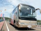 與會嘉賓乘坐大金龍豪華旅游客車6117Y進(jìn)行試乘體驗