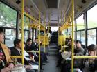 臨沂市民乘坐中文純電動(dòng)公交車
