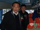 聊城市政府副秘書長葉曉旻、聊城市教育局副局長李正考察中通專用校車