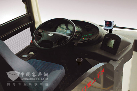 黃?？蛙嘍D6118S23LNG