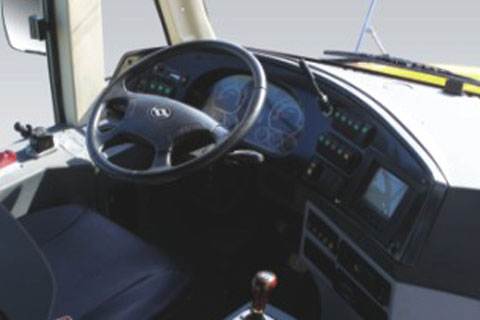 黃?？蛙嘍D6110C01校車