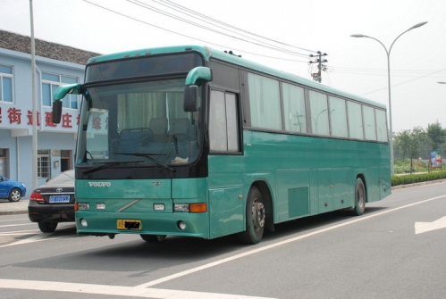 VOLVO B10 大巴車出售！共4輛