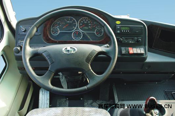 少林SLG6660T5F客車（天然氣國(guó)五10-23座）