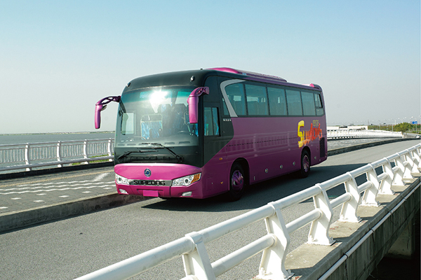申龍SLK6118L5B客車(chē)（柴油國(guó)四24-53座）
