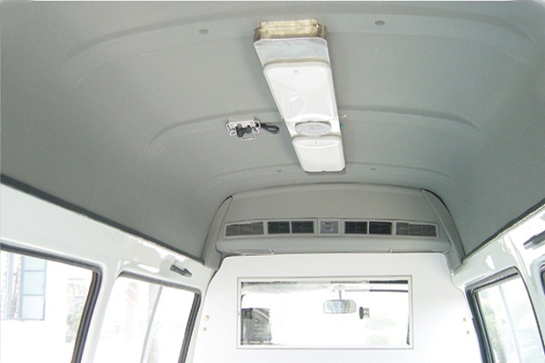 金旅XML5036XJHA8救護(hù)車(chē)（柴油國(guó)四5-7座）