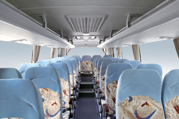 金旅XML6807J25N客車（天然氣國(guó)五24-35座）