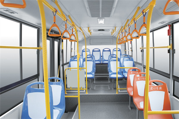 金旅XML6895J15CN公交車（天然氣國(guó)五17-35座）
