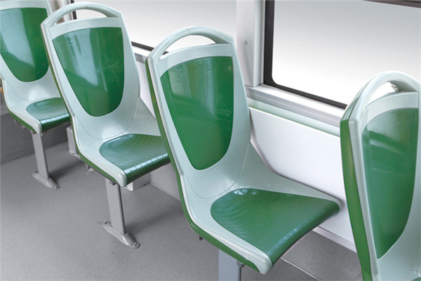 金旅XML6105JEV70C公交車(chē)（純電動(dòng)20-40座）