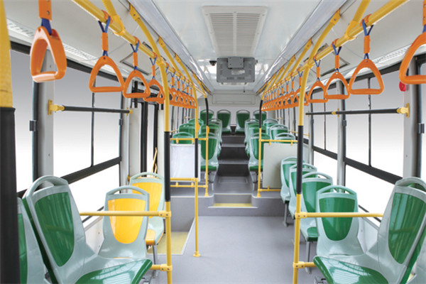金旅XML6105JEV70C公交車(chē)（純電動(dòng)20-40座）
