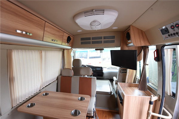 晶馬JSV5051XLJM25房車（柴油國(guó)五2-6座）