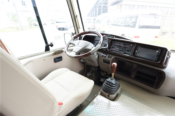 晶馬JSV5051XLJM25房車（柴油國(guó)五2-6座）