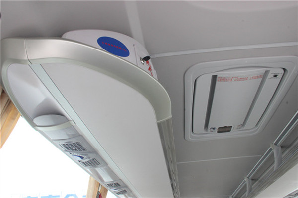 南京金龍NJL6107BEV4客車(chē)（純電動(dòng)24-47座）