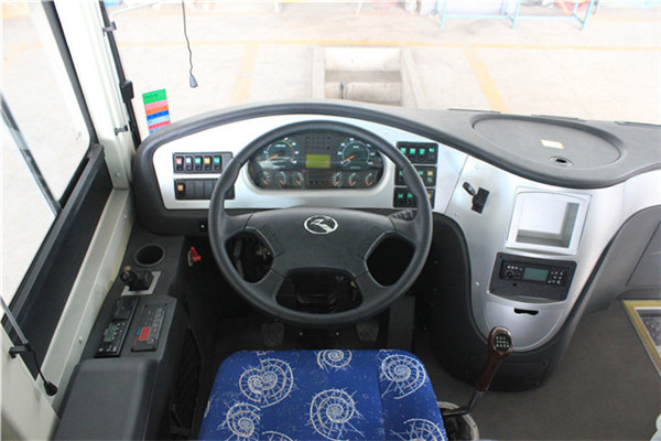 南京金龍NJL6107YA5客車(chē)（柴油國(guó)五24-55座）