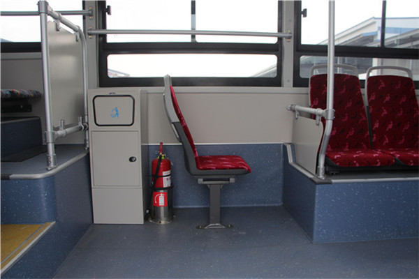 南京金龍NJL6129BEV20公交車（純電動24-36座）
