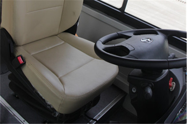 南京金龍NJL6680BEV18公交車(chē)（純電動(dòng)10-25座）