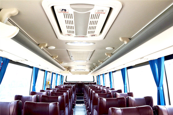 宏遠(yuǎn)KMT6119HBEV客車(chē)（純電動(dòng)24-50座）